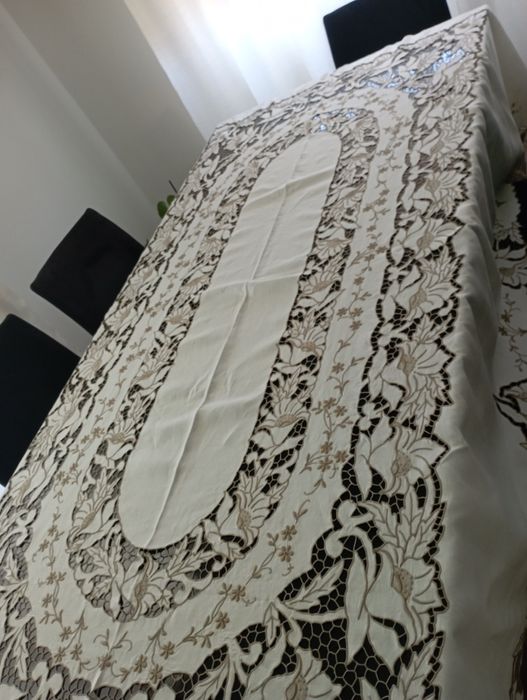 Toalha de mesa bordado original da Ilha da Madeira