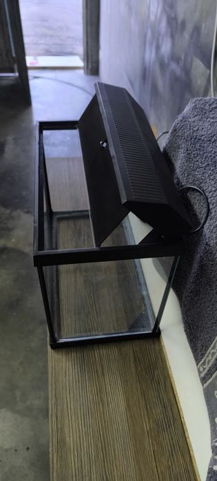 Pequeno Aquário ( 35x20x25 ) Como Novo