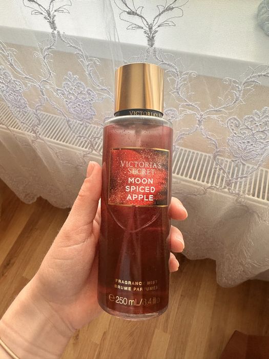 спрей для тіла Victoria's Secret Moon Spiced Apple