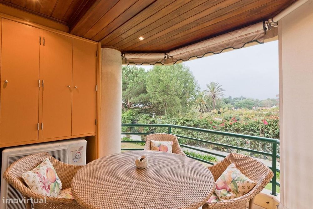 Apartamento T2 com jardim, Cascais