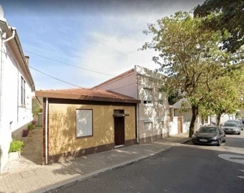 Moradia a 350 m da praia de Leça da Palmeira