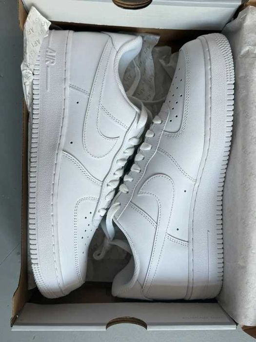 Nike Air Force 1 Low '07 Biały R.44