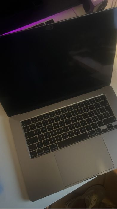 MacBook Air 15” M3 - Como Novo com Caixa Original