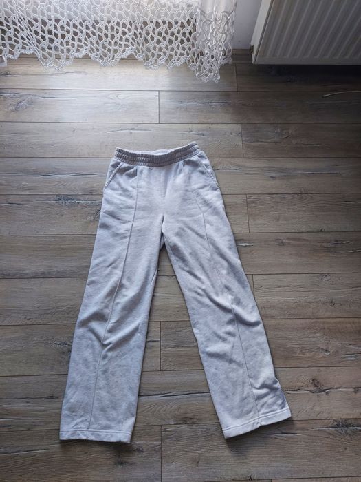 Spodnie dresowe proste nogawki