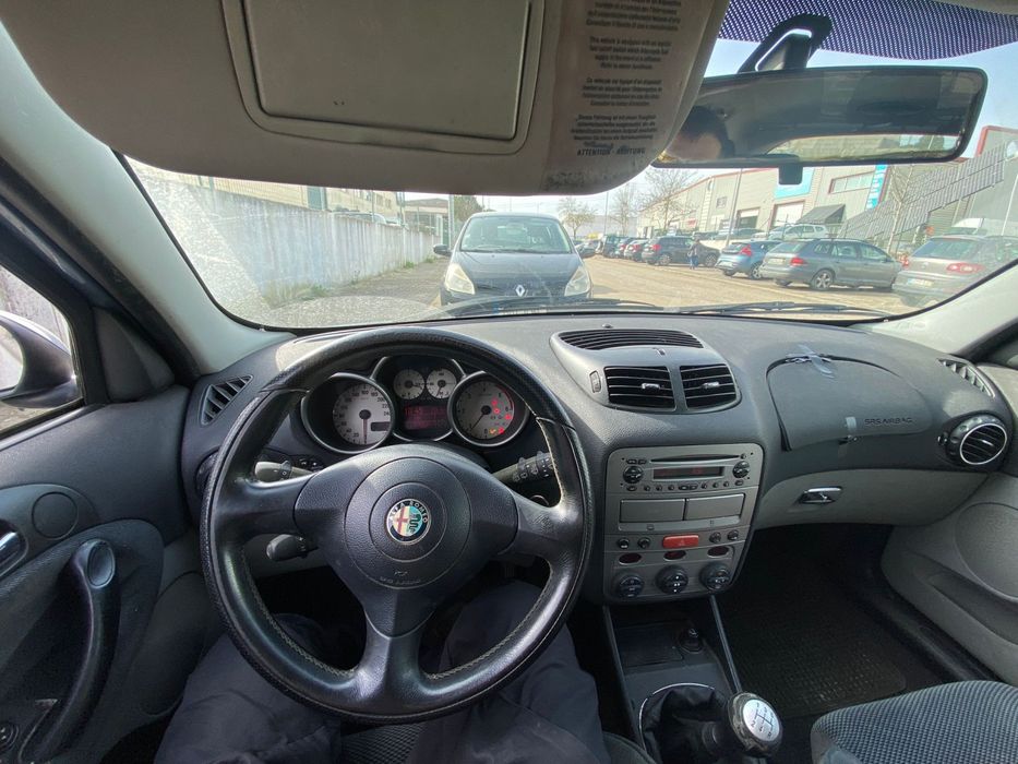 ALFA ROMEO 147 1.9 JTD DE 2002 DISPONÍVEL PARA PEÇAS BOTOES VIDROS