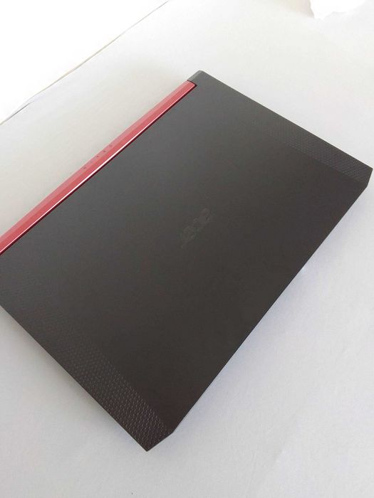 Acer Nitro i7 9TH. 2.5TB SSD, 1660Ti, 17,3" Win10