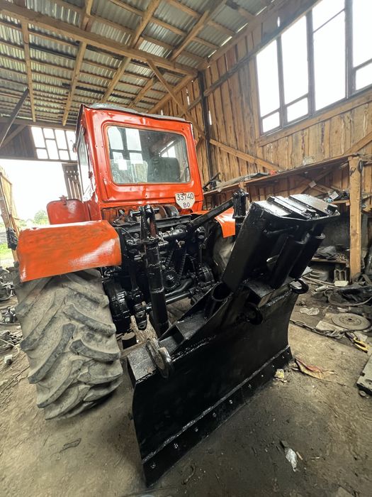 Трактор ( дт 75)