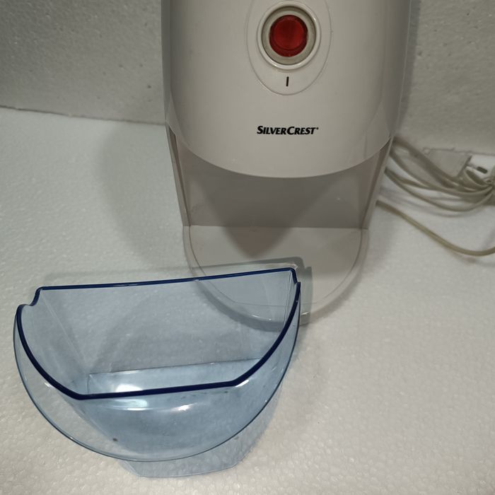 Máquina de Picar Gelo SilverCrest 60W Não Funciona; Para peças