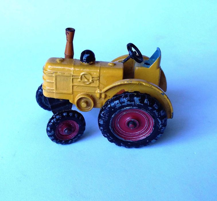 Tractor Marschal e Disc Harrow da Dinky Toys. Ver descrição