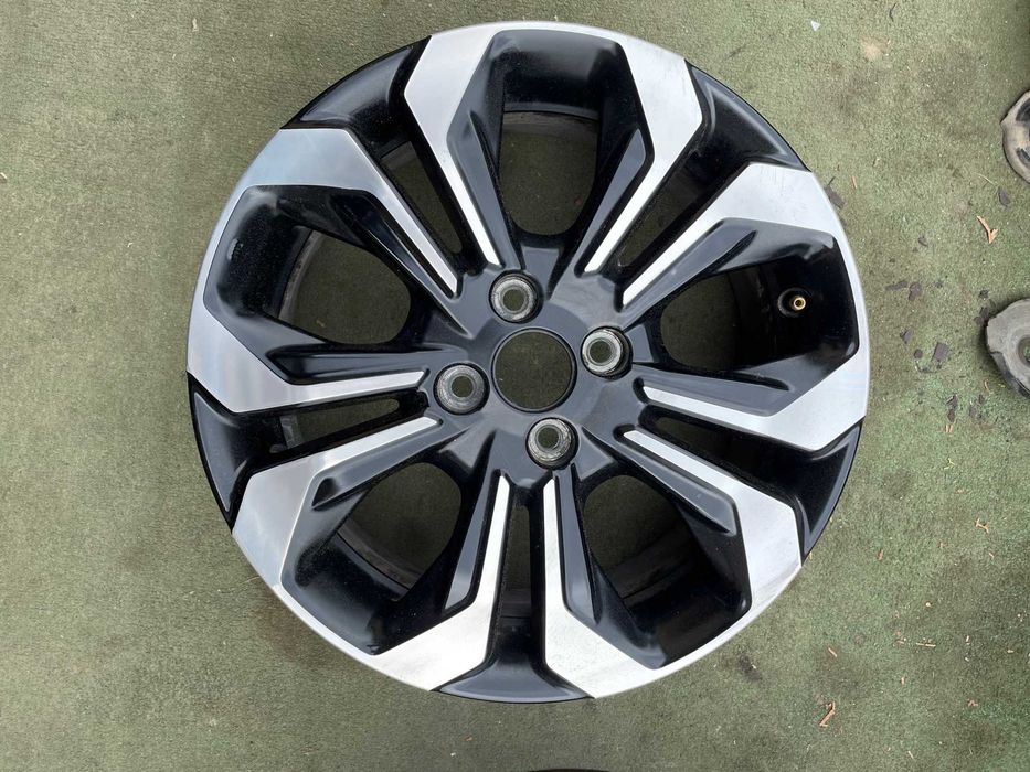 Honda Jazz V 2021- Felga 16 Cali Szerokość 6 Cali Rozstaw 4x100 ŁADNA