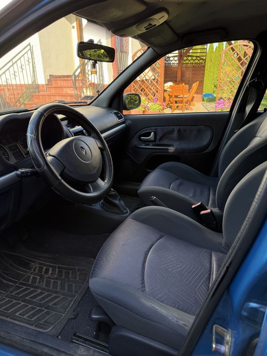 Renault Clio 1.4 2001r.