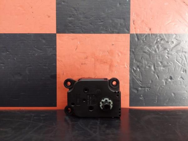 Motor da comporta da sofagem BMW 1 (E87)
