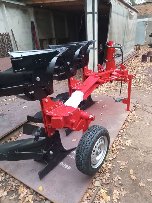 Плуг оборотний ПОН-3 ПОН-5