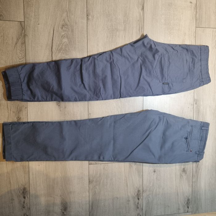 2 pary spodni dla niewysokiego chinosy T.Hilfiger Diverse