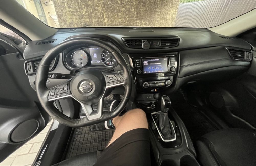 Продам авто Nissan Rog 2018 рік