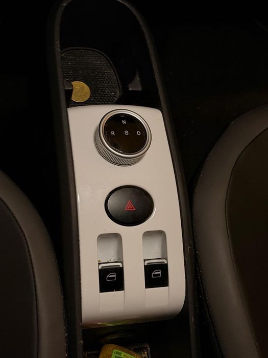 Carro Xev Yo Yo 2026 matrícula abril com 2 anos de garantia