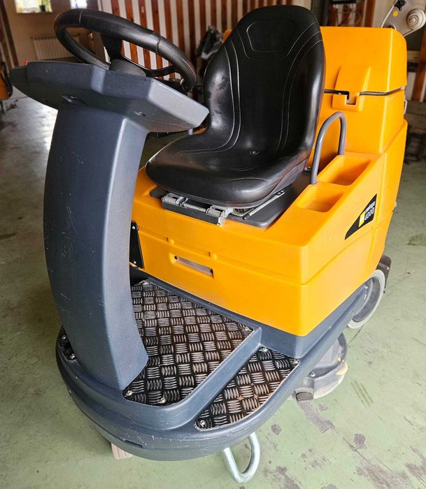 ! Wyprzedaż TASKI Swingo 4000B (bateryjna)
