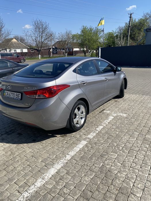 Hyndai Elantra 1.8 бензин