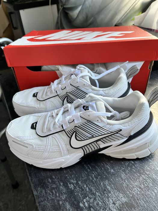 Кросівки жіночі Nike V2K Run оригинал р 38 24 см