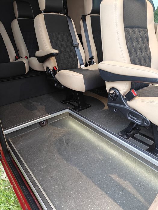 Renault Master 9 osobowy L3H2. Zabudowa Vip. 2x klima + grzanie.