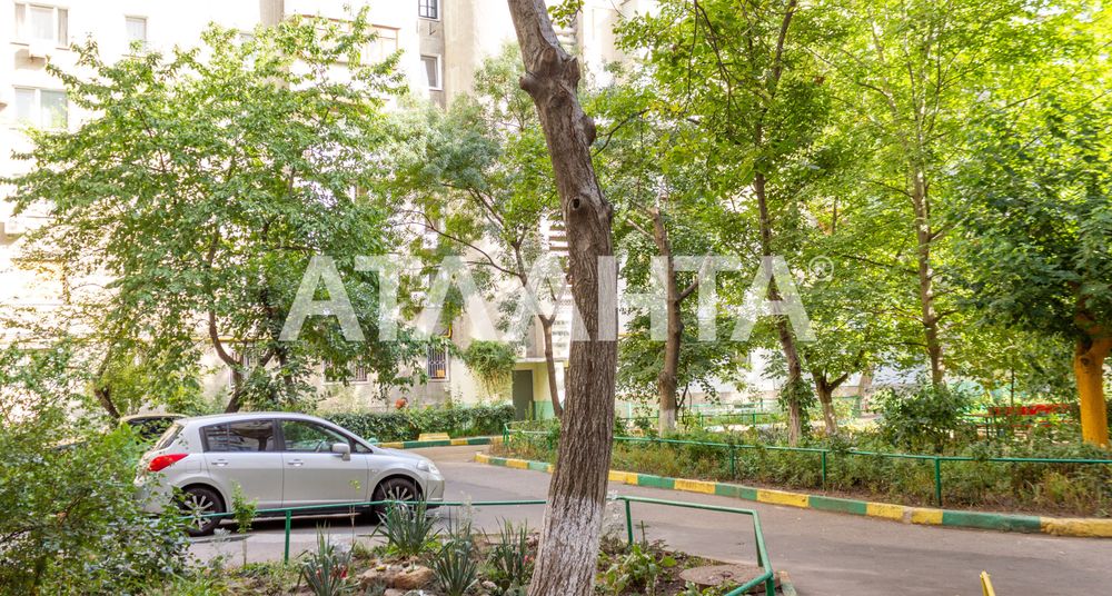 2-комнатная квартира в кирпичном доме возле Парка победы