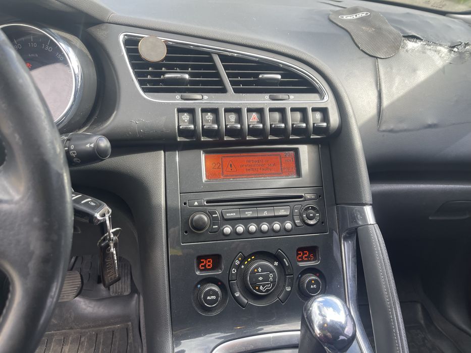 Peugeot 3008.                                        .