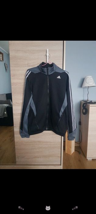 Czarno-szara bluza adidas z kieszeniami