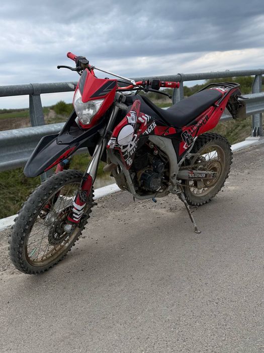 Продам мотоцикл loncin lx 250
