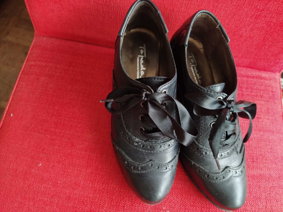 Sapato senhora preto em pele n.35 fita cetim fabrico português