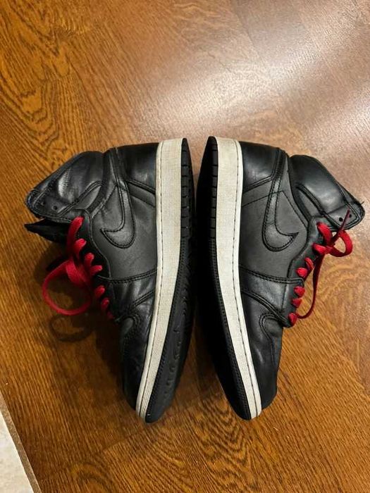 Buty Nike Air Jordan 1 Retro High OG Black Gym Red 39