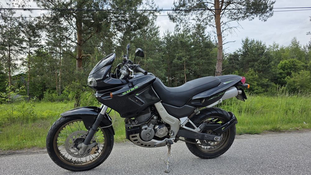 Cagiva Canyon 600 motocykl włoski honda transport