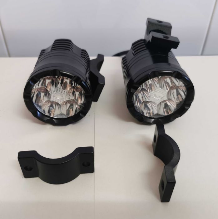 Faróis Universais Auxiliares / Nevoeiro leds / Motos / Motas ( NOVOS )
