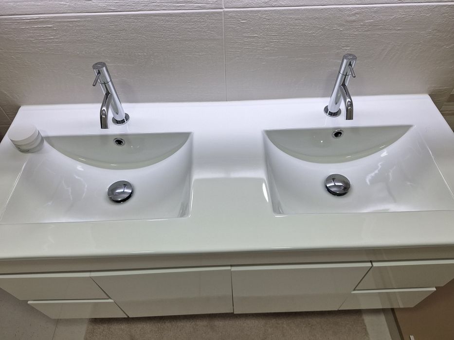 Conjunto móvel casa de banho com lavatório de 2 cubas 120cm