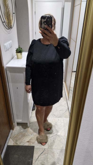 Czarna sukienka H&M