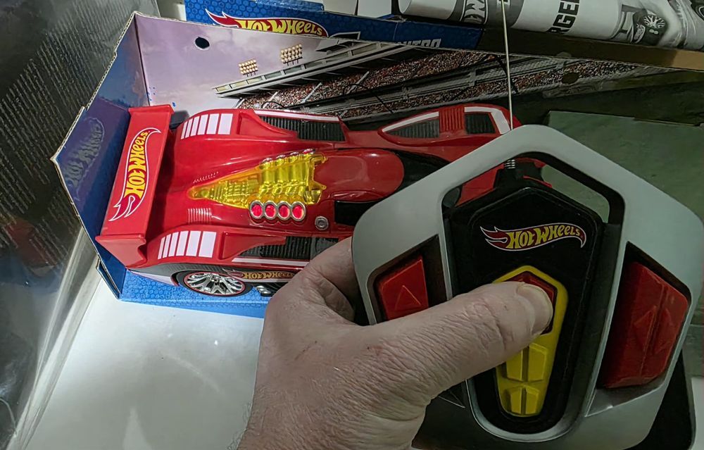 Hot Wheels Remote Control Nitro Charger радіокерована машинка дріфт