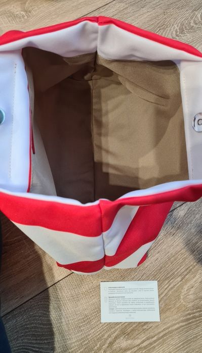 Torba do ręki lub na lunch śniadanie. Batycki.  W paski Biało Czerwona