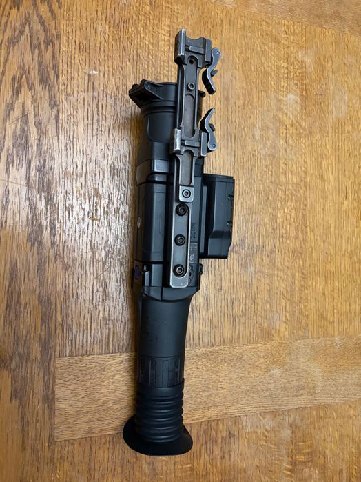 Termowizor Pulsar Trail 2 XP50 LRF z dalmierzem i montażem