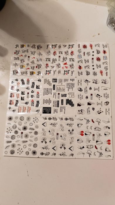 Наклейки для манікюру