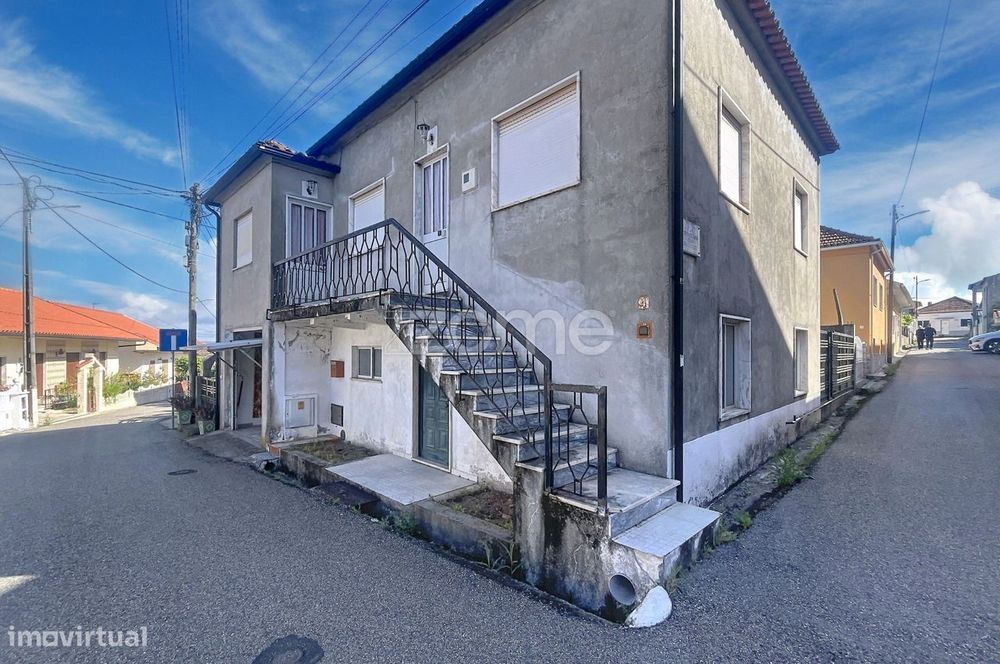 T4 Detached House with Garden and Outdoor Space