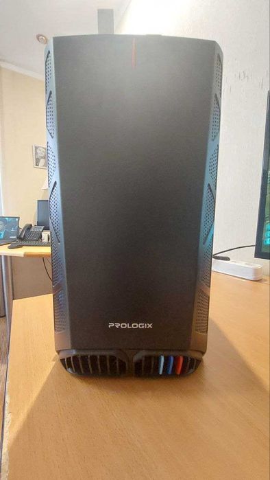 Бюджетний робочий/ігровий/мультимедіа ПК