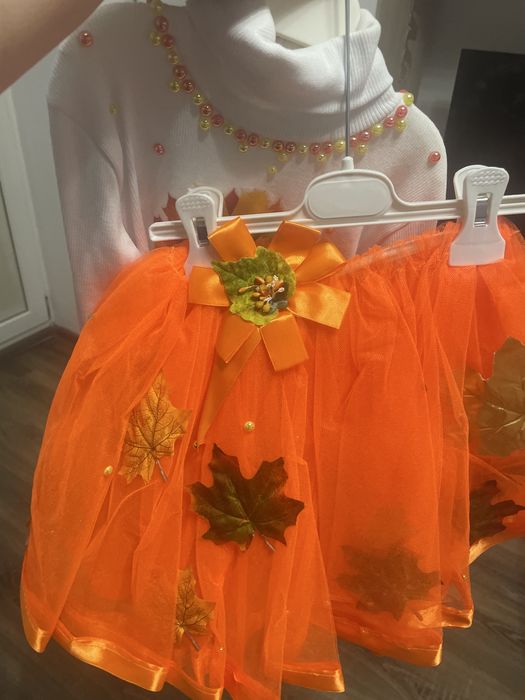 Продамо костюмчик  Осені