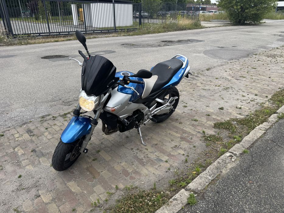 Suzuki GSR 600 rok2006
