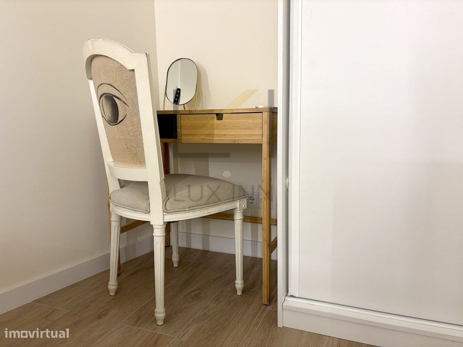 Apartamento T1 luminoso na Parede