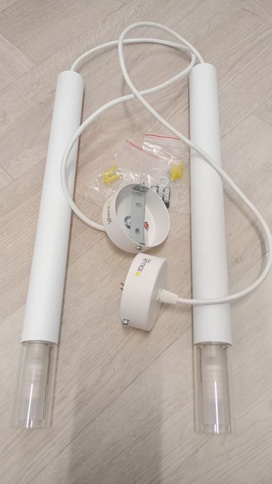 Dwie lampy pojedyncze SOLLUX LIGHTING WEZYR 1 białe