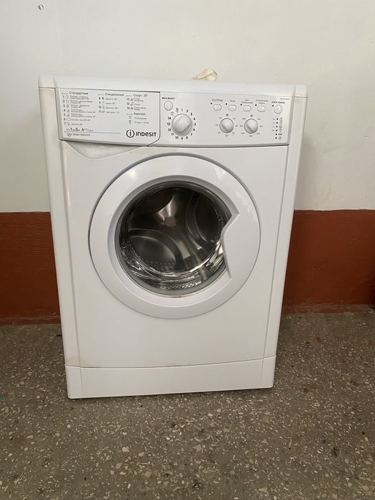 Пралка Indesit 5кг
