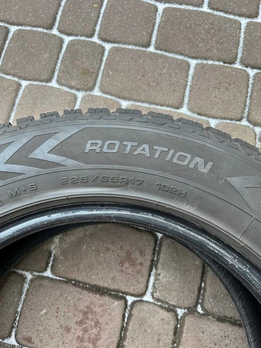 Opony Goodyear UltraGrip Plus SUV 4X4 225/65/17 102H  2x6mm
