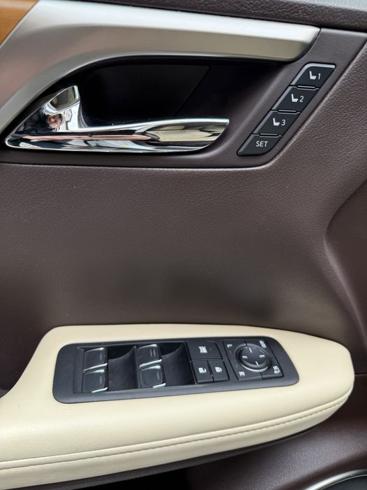 Продам lexus rx 450h 2019