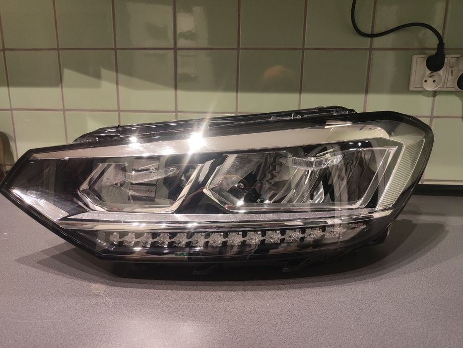 VW touran 2016-24 rok 5tb.941.035b Lampa Lewa  Led