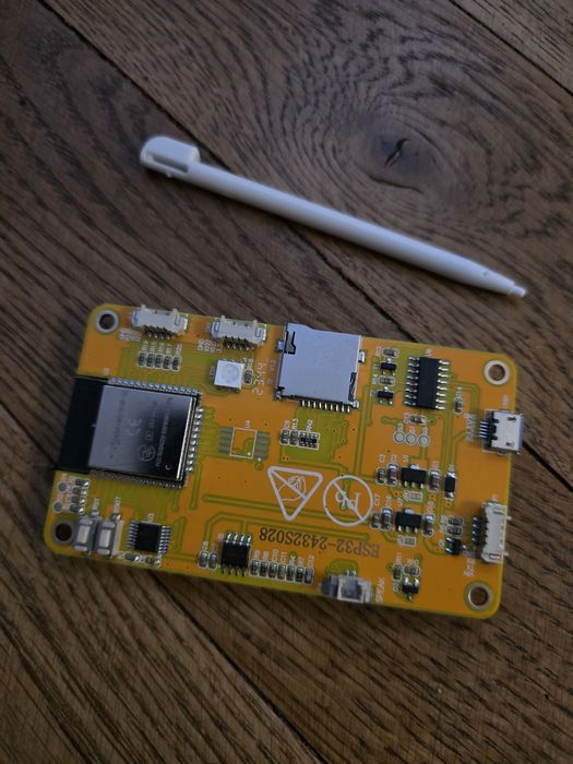 ESP32 2.8" LCD Touch Display – model ESP32-2432S028R arduino hassio