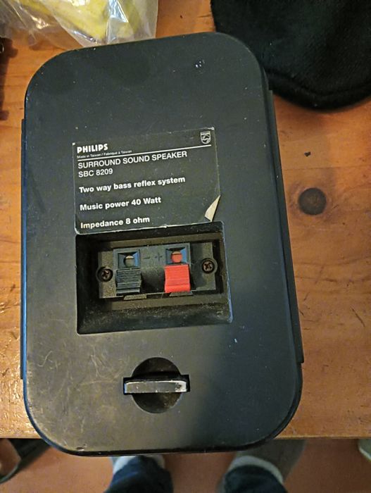 Coluna de Som Phillips